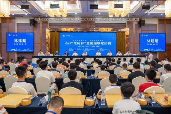 国产美女精品久久久久中文
